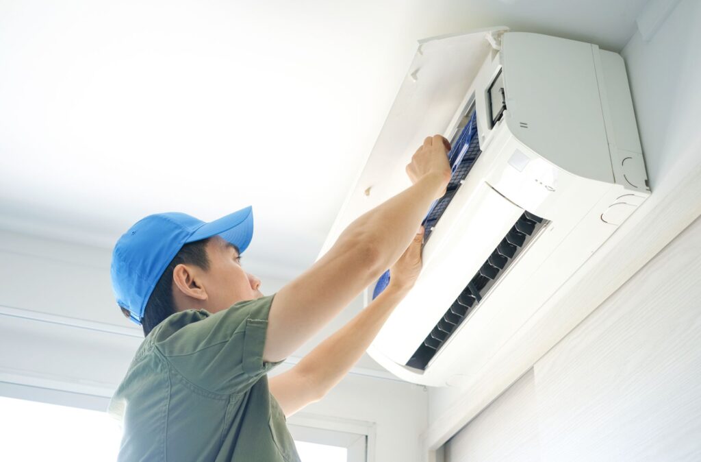 How To Fix An AC That's Blowing Warm Air In Minneapolis 2 AC repair