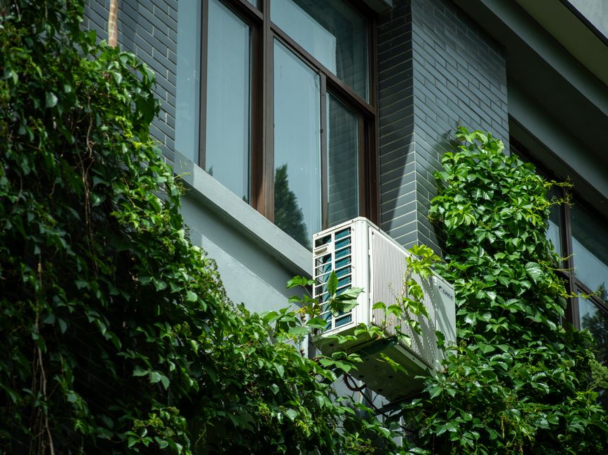 How to Prevent AC Failure During Midwest Heatwaves 2 home AC unit during extreme heat Midwest summer